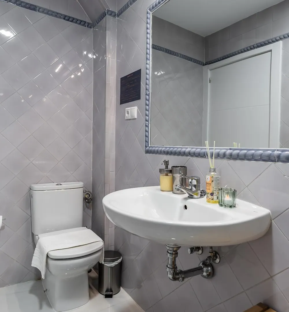Tuguest Alhamar Apartment Granada España