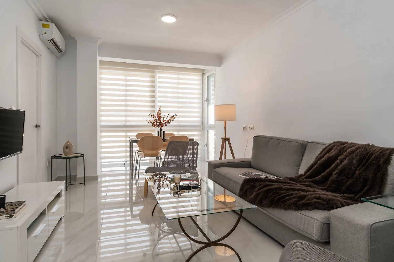 Tuguest Alhamar Apartment contacts